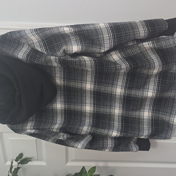 EUC Men's Shacket - Picture 3 of 5